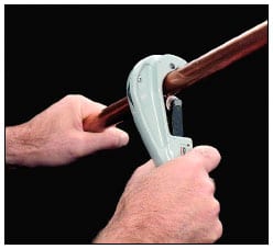 cutting copper pipe