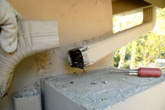 Loose downspout connection