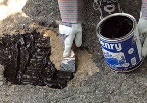 asphalt-repair-coat-hole repair asphalt driveway pothole emulsion