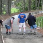 installing concrete driveway