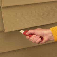 removing vinyl siding