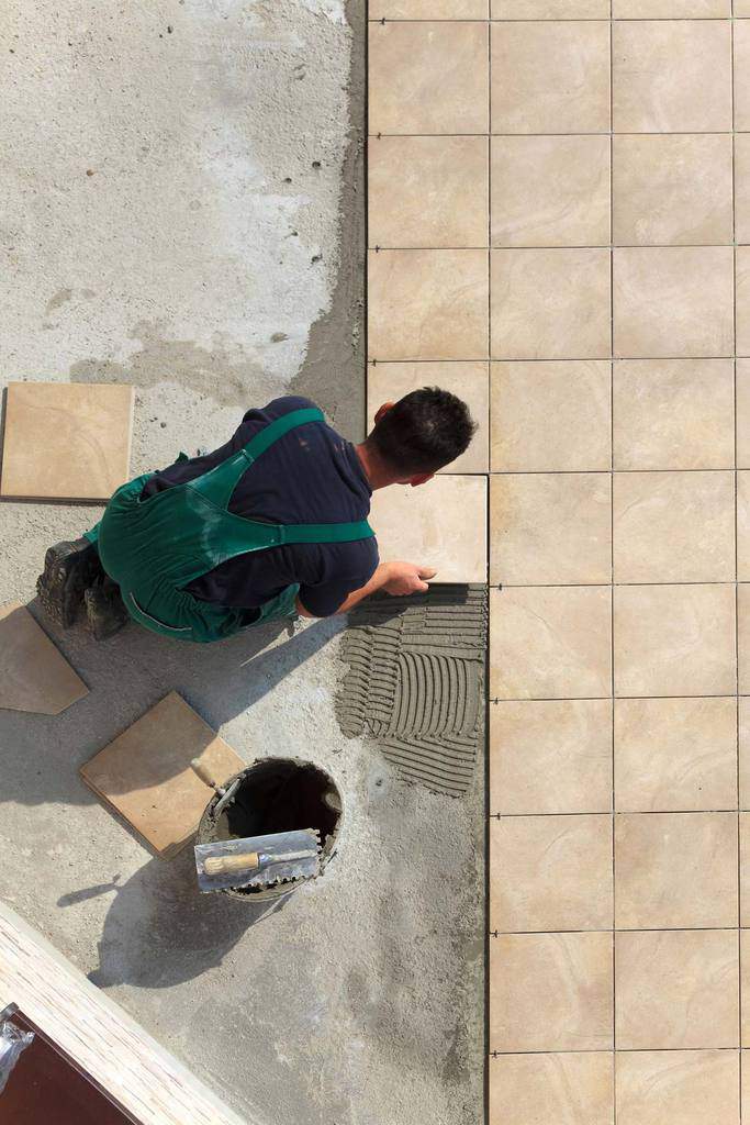Laying A Ceramic Tile Floor Laying A Ceramic Tile Floor
