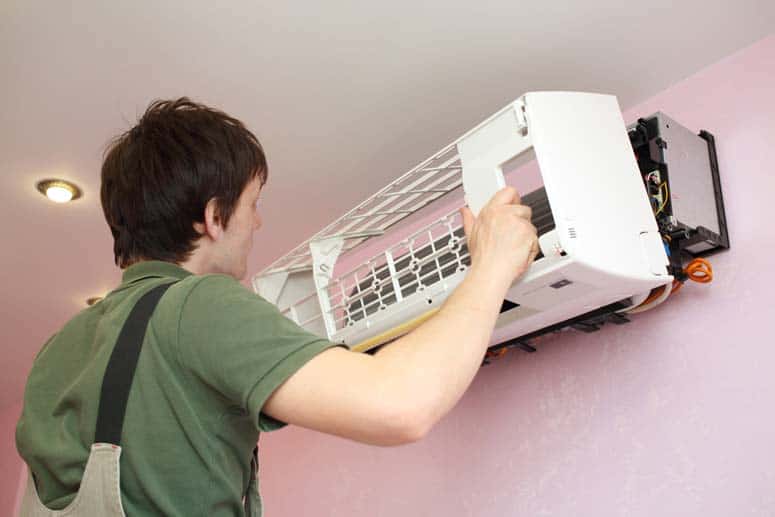 installing split system air conditioner