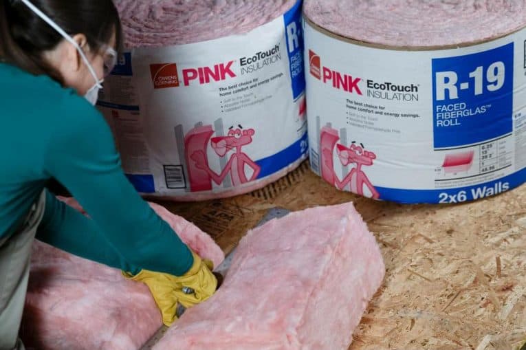 cut fiberglass insulation