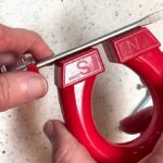 magnet moves along screwdriver blade