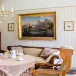 Vintage Vibes: 10 Ideas for Adding Timeless Charm to Your Home Décor